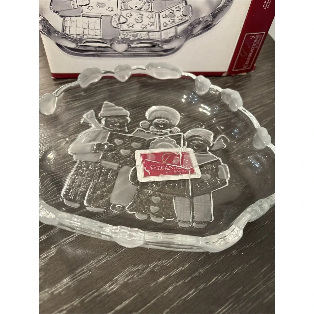 Celebrations by‎ MIKASA Carolers Collection Frosted Snack Candy Sweet Dish Japan